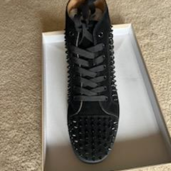 Red bottom - Picture 6 of 9